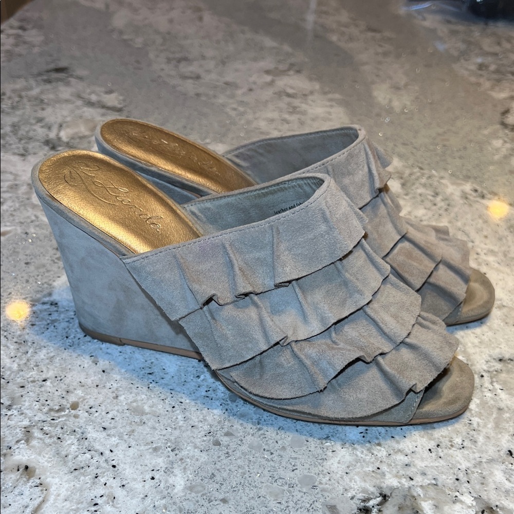 Anthropologie Liendo by Seychelles Taupe Ruffled Suede Wedge Slides Size 7